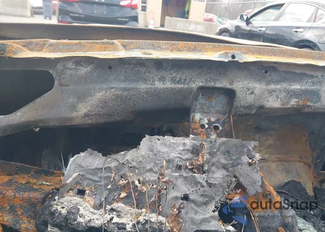 2008 Ford Crown Victoria Police Interceptor z USA, uszkodzony, nr VIN 2FAHP71V28X143780